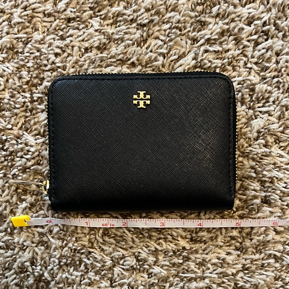 Tory Burch - Small Black Wallet - Picture 9 of 10